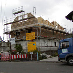 Umbau, Erweiterung und Aufstockung eines Wohnhauses Umbau, Erweiterung und Aufstockung eines Wohnhauses