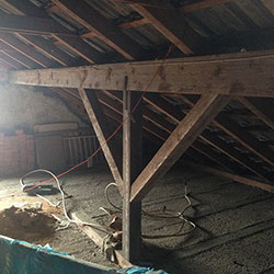 Erneuerung des Daches, Einbau von Dachgauben in Haibach